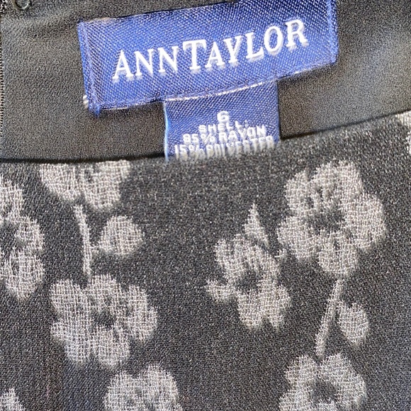 ann taylor A-line dress Gray with lighter gray flowers - Picture 2 of 3
